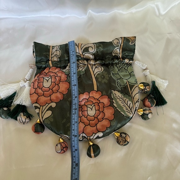 Ozel Bohemian, printed green tassel bag - Picture 7 of 12